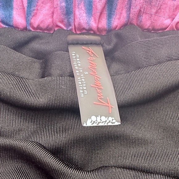 FP Movement by Free People Pink/Dark Blue Gradient Shorts Size S - Picture 3 of 6